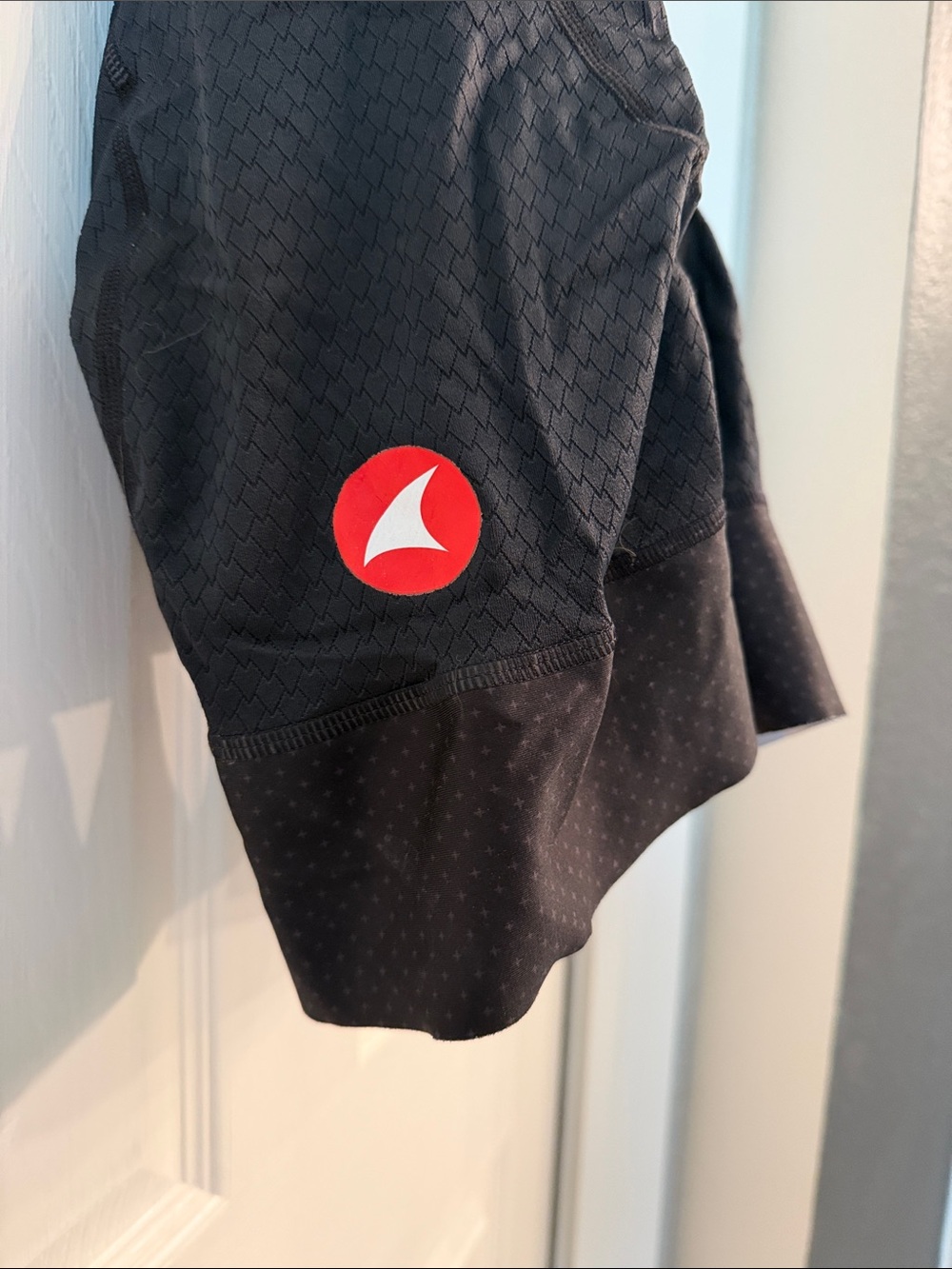 Pactimo Black Cycling Bib Shorts 6 inch inseam - Picture 4 of 6